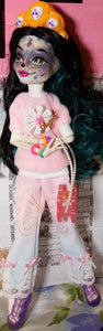 Monster High in Skeleton in Pink Jeans