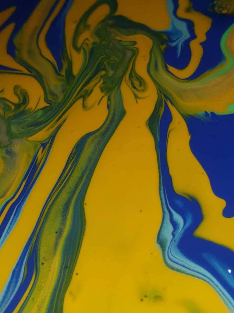 Pouring Synesthesia Paintings: Golden Blues