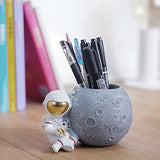 Kimdio Pen Holder, Astronaut Stand for Desk Pencil Holder, Resin Desk Organizer Decorative Accessories Ideal Gift for Office, Classroom, Home