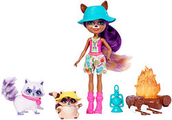 Enchantimals Campfire Play Set with Raelin Raccoon Doll and Two Raccoon Figures [Amazon Exclusive]