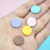 BARMI 10Pcs Miniature Round Biscuits Model Toy DIY Dollhouse Food Play Decor Kids Gift,Perfect DIY Dollhouse Toy Gift Set Coffee
