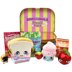 Squeezamals Wicker Pattern Plush Picnic Pack- Kids Picnic Set with 5 Food Plushies- Reusable Lunch Box Includes Scented Food Mini Plushies for Toddler Pretend Play, Multi-Color (SQ01062)