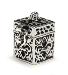 Darice BG2029 Fleur De Lis Shaped Prayer Box Charm, Antique Silver