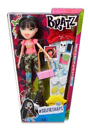 Bratz doll 2024 selfie snaps