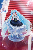Good Smile Character Vocal Series 01: Hatsune Miku Snow Princess Version 1: 7 Scale PVC Figure,Multicolor,G94134