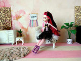 Mini tapestry, dream dollhouse wall hanging, cute kawaii room-box decor with letters. Realistic Blythe