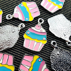 Np Supplies 6 Fluffy Cupcake Enamel Kawaii Colorful Charm, Cupcake Charm, Cupcake Pendant (NS223)