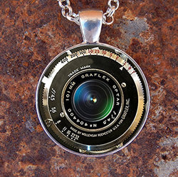 Jewelry tycoon® VINTAGE CAMERA PENDANT Antique Camera Lens Pendant Gray Black White Photography