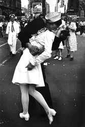 Kissing On VJ Day - Nurse Kissing Sailor, Art Poster Full Size Poster Print, 24x36